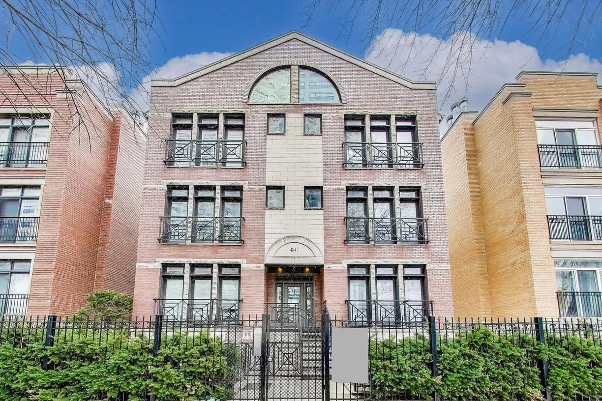 Chicago Real Estate | View , 3S | 2 Beds, 2 Baths