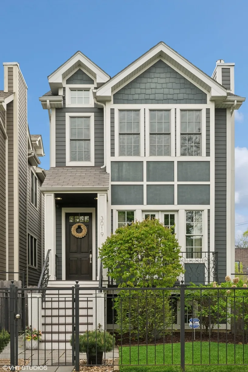 Chicago Real Estate | View 3019 N Hamilton Avenue | 6 Beds, 5 Baths