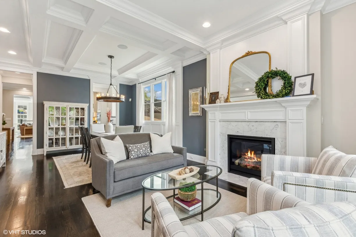 Chicago Real Estate | View 3019 N Hamilton Avenue | Listing