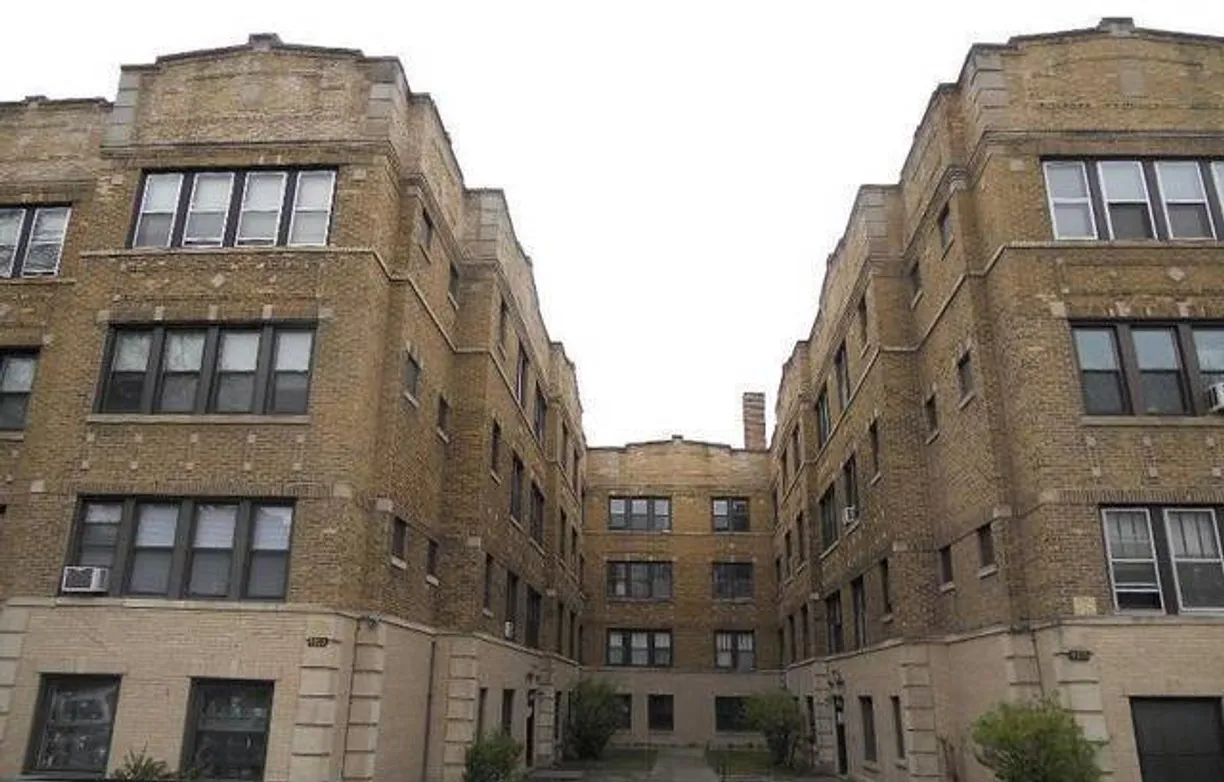 Chicago Real Estate | View 4817 N Springfield Avenue, 1E | 2 Beds, 1 Bath
