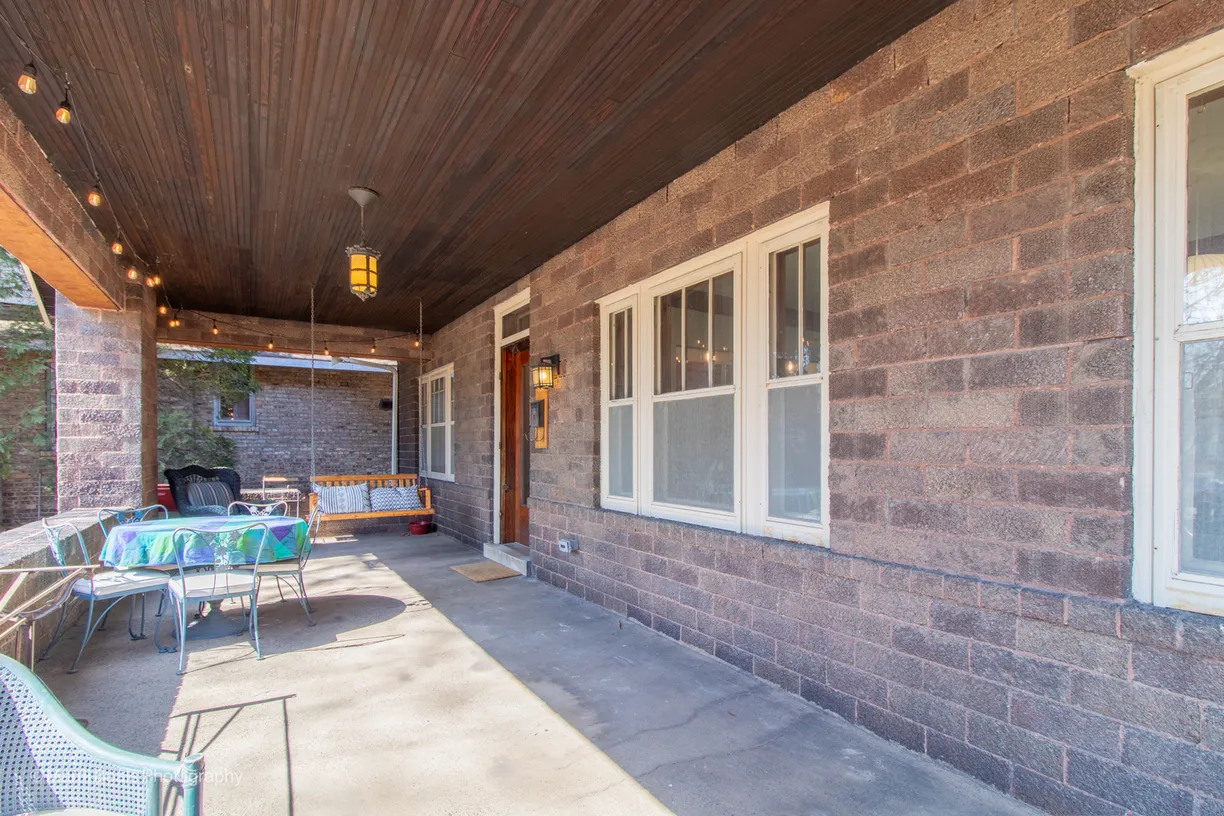 Chicago Real Estate | View 2216 W Greenleaf Avenue | Listing