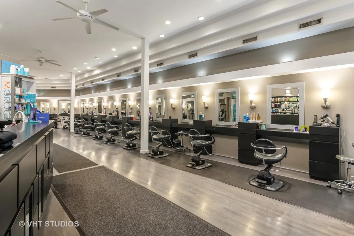 Chicago Real Estate | View 507 N Wells Street | Listing