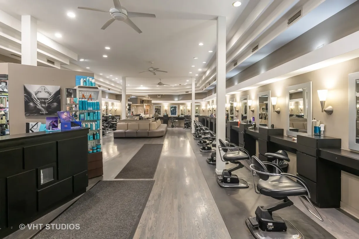 Chicago Real Estate | View 507 N Wells Street | Listing