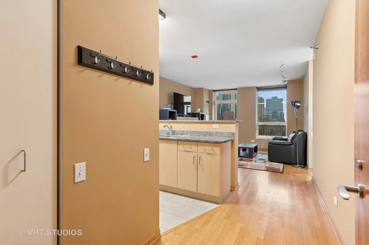 Chicago Real Estate | View 600 N Kingsbury Street, 812 | Listing