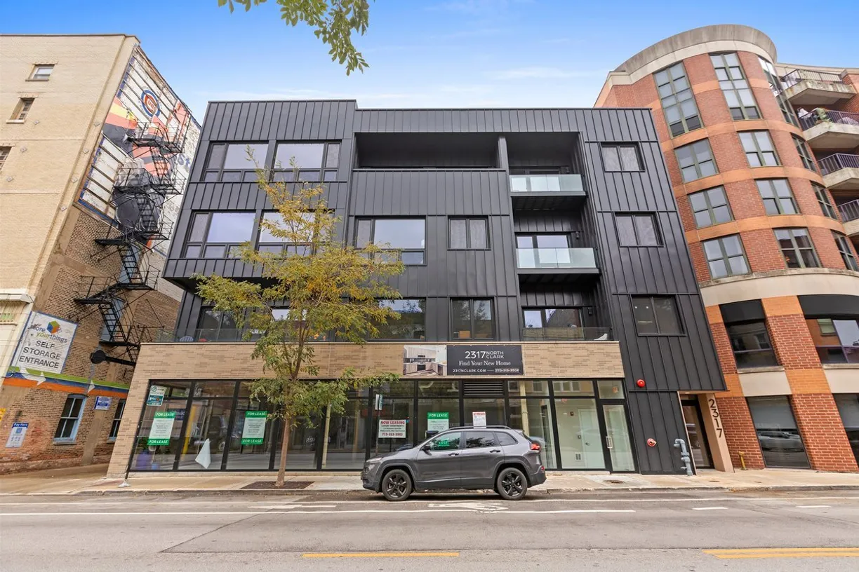 Chicago Real Estate | View 2317 N Clark Street, 309 | 2 Beds, 2 Baths