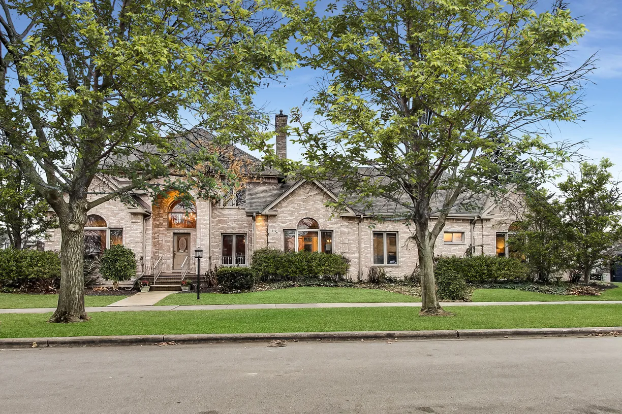 Chicago Real Estate | View 510 Meacham Avenue | 5 Beds, 4 Baths