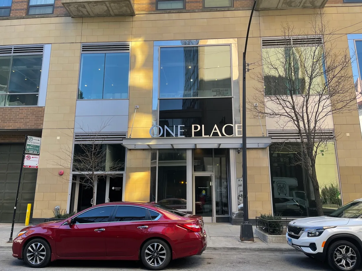 Chicago Real Estate | View 1 E 8th Street, 607 | 2 Beds, 2 Baths