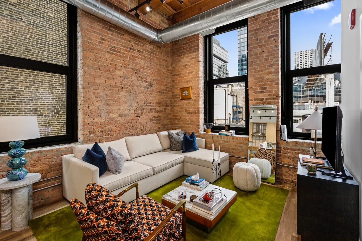 Chicago Real Estate | View 153 W Ohio Street, 201 | Listing