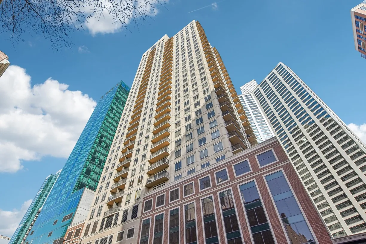 Chicago Real Estate | View 1111 S Wabash Avenue, 2805 | 2 Beds, 2 Baths