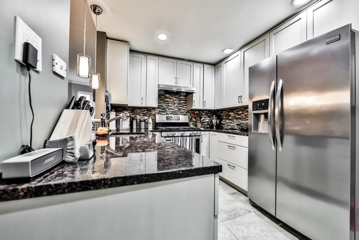 Chicago Real Estate | View 1500 N LaSalle Drive, 5B | Listing