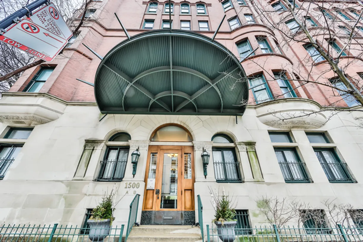Chicago Real Estate | View 1500 N LaSalle Drive, 5B | 3 Beds, 2 Baths