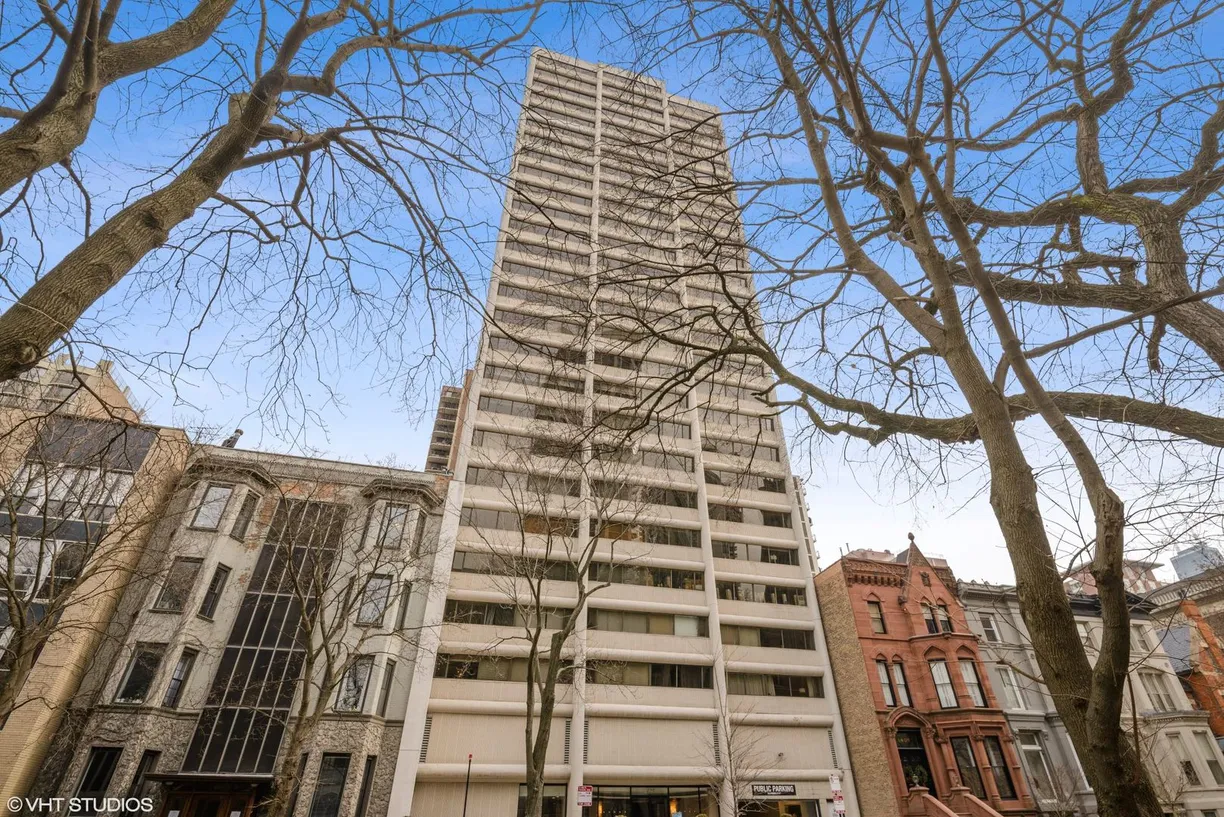 Chicago Real Estate | View 1415 N Dearborn Street, 10B | 2 Beds, 2 Baths