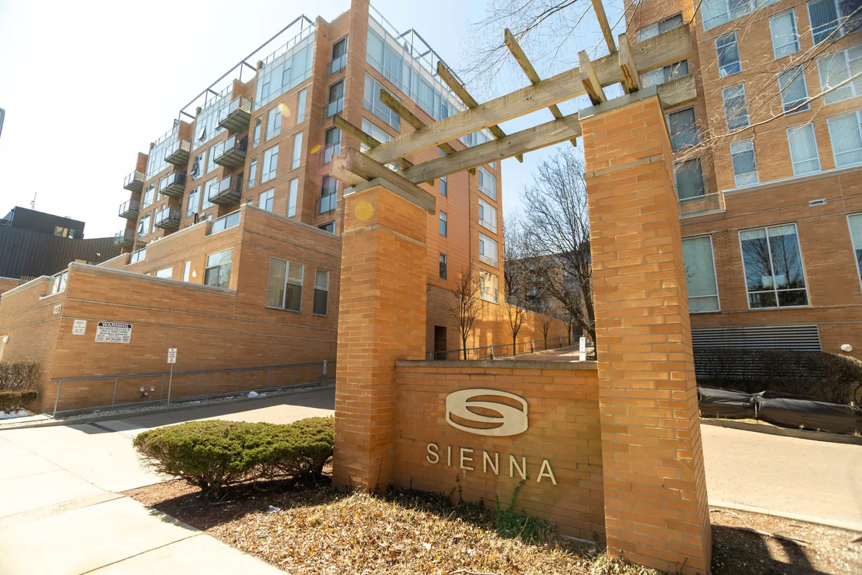 Chicago Real Estate | View 1720 Oak Avenue, 203 | 3 Beds, 2 Baths