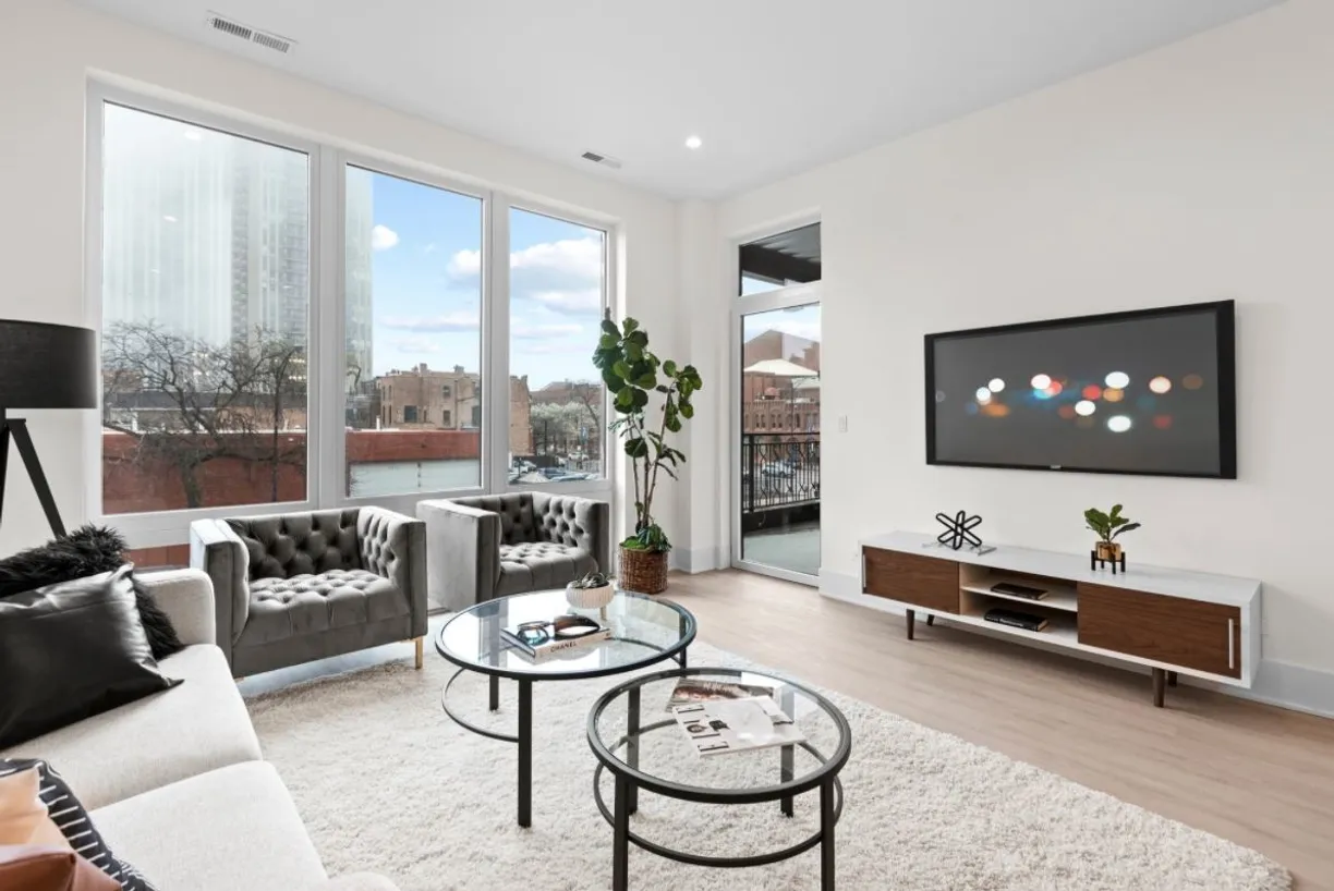 Chicago Real Estate | View 159 W North Avenue, 506 | Listing