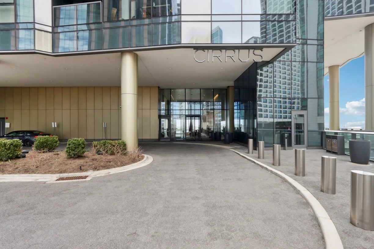 Chicago Real Estate | View 211 N Harbor Drive, 1008 | Listing