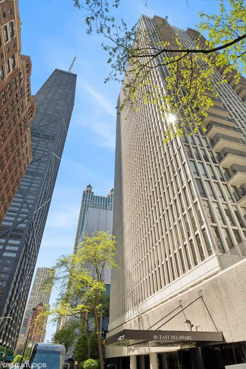 Chicago Real Estate | View 200 E Delaware Place, 3D | 2 Beds, 2 Baths