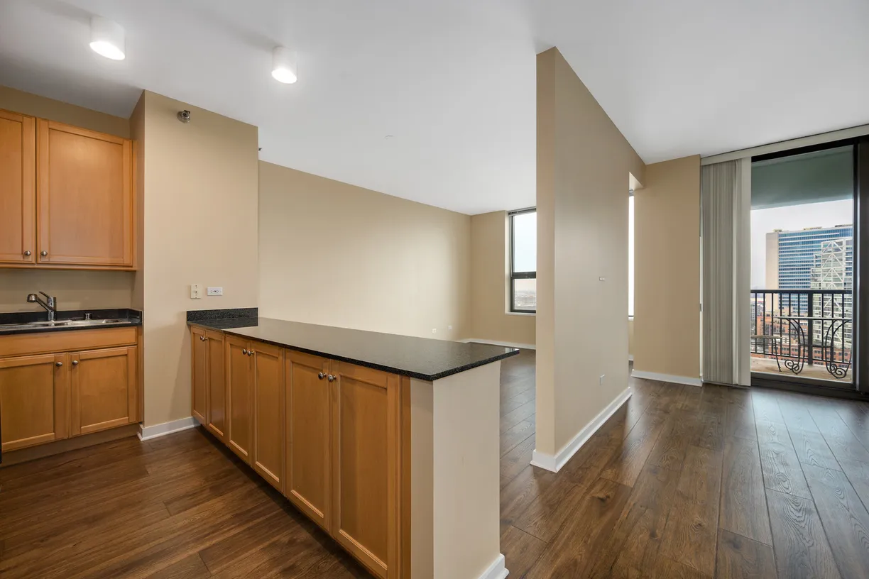 Chicago Real Estate | View 501 N Clinton Street, 2001 | Listing