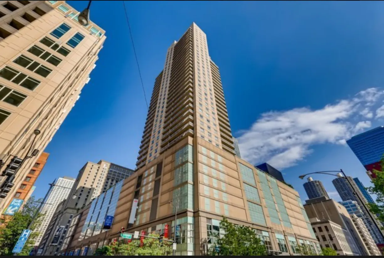 Chicago Real Estate | View 545 N Dearborn Street, 2510 | 1 Bed, 1 Bath