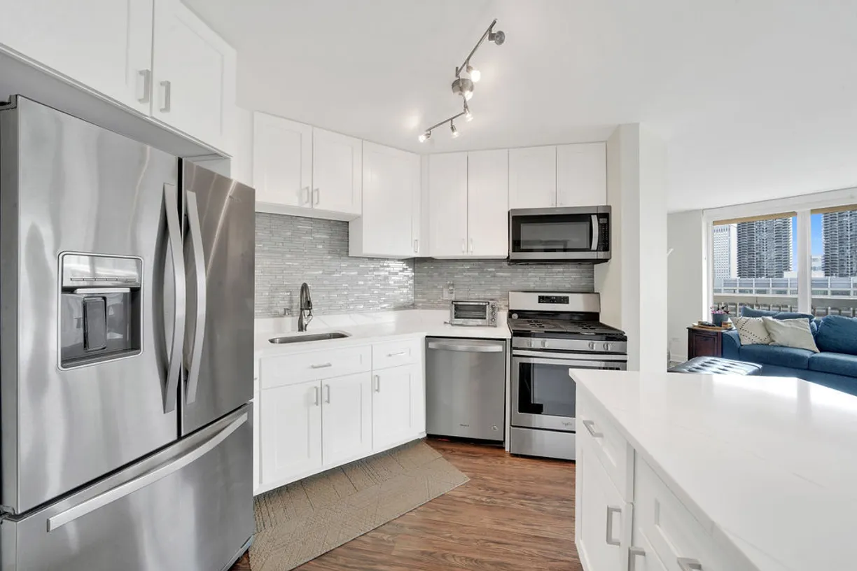Chicago Real Estate | View 545 N Dearborn Street, 2510 | Listing