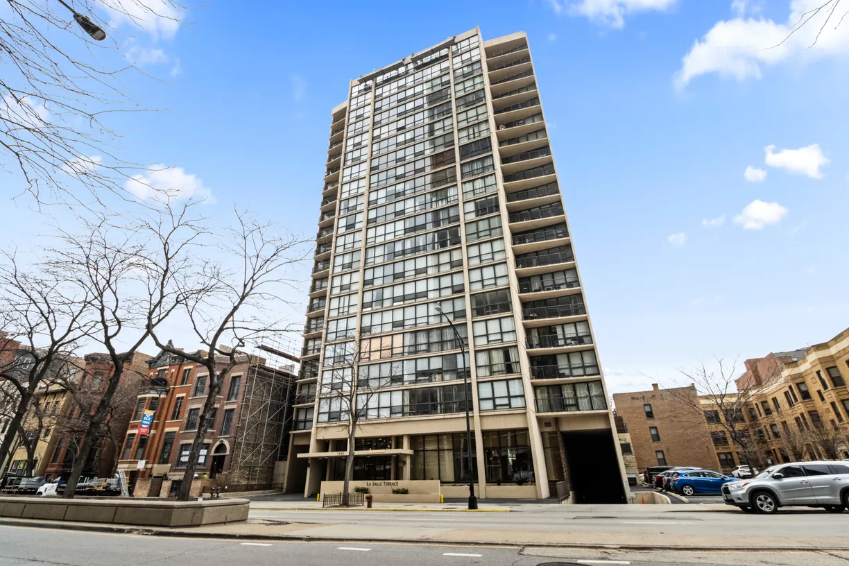 Chicago Real Estate | View 1540 N LASALLE Street, 2004 | 1 Bed, 1 Bath