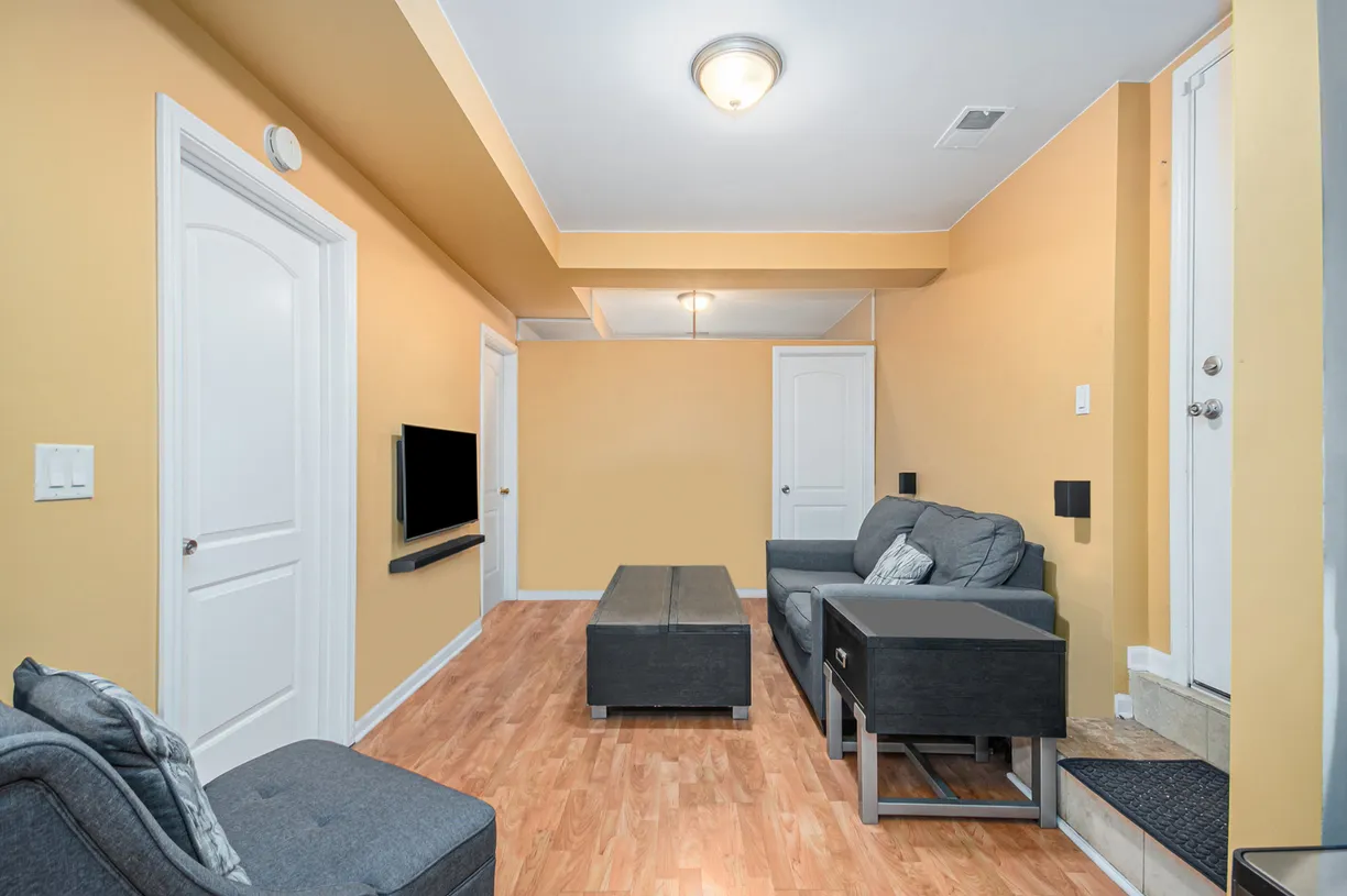 Chicago Real Estate | View 4700 N Monticello Avenue, 102 | Listing