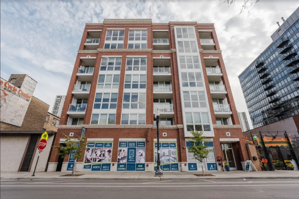 Chicago Real Estate | View 1325 N Wells Street, 207 | 1 Bed, 1 Bath