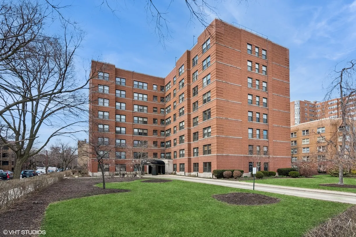 Chicago Real Estate | View 4900 N Marine Drive, 603 | 2 Beds, 2 Baths