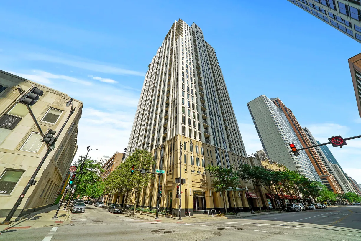 Chicago Real Estate | View 1250 S Michigan Avenue, 1301 | 2 Beds, 2 Baths