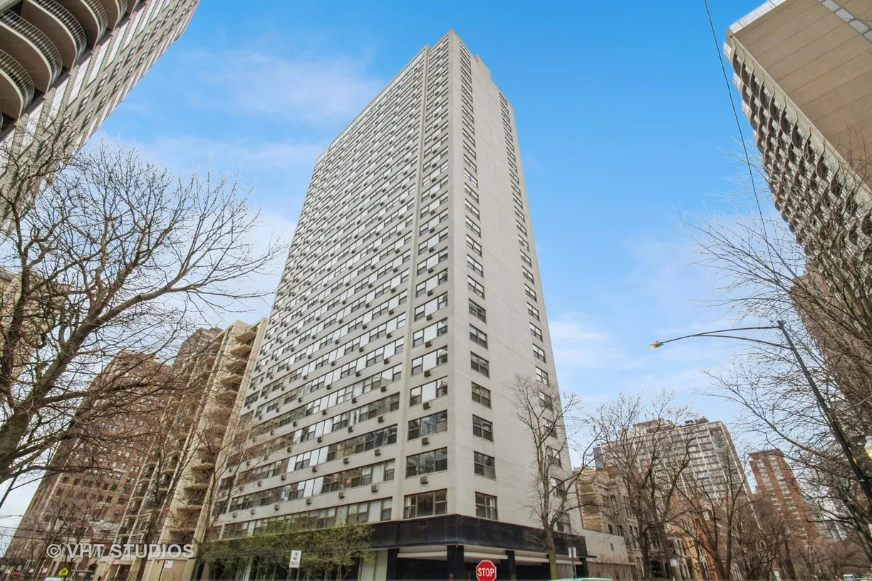 Chicago Real Estate | View 1445 N State Parkway, 405 | 1 Bed, 1 Bath