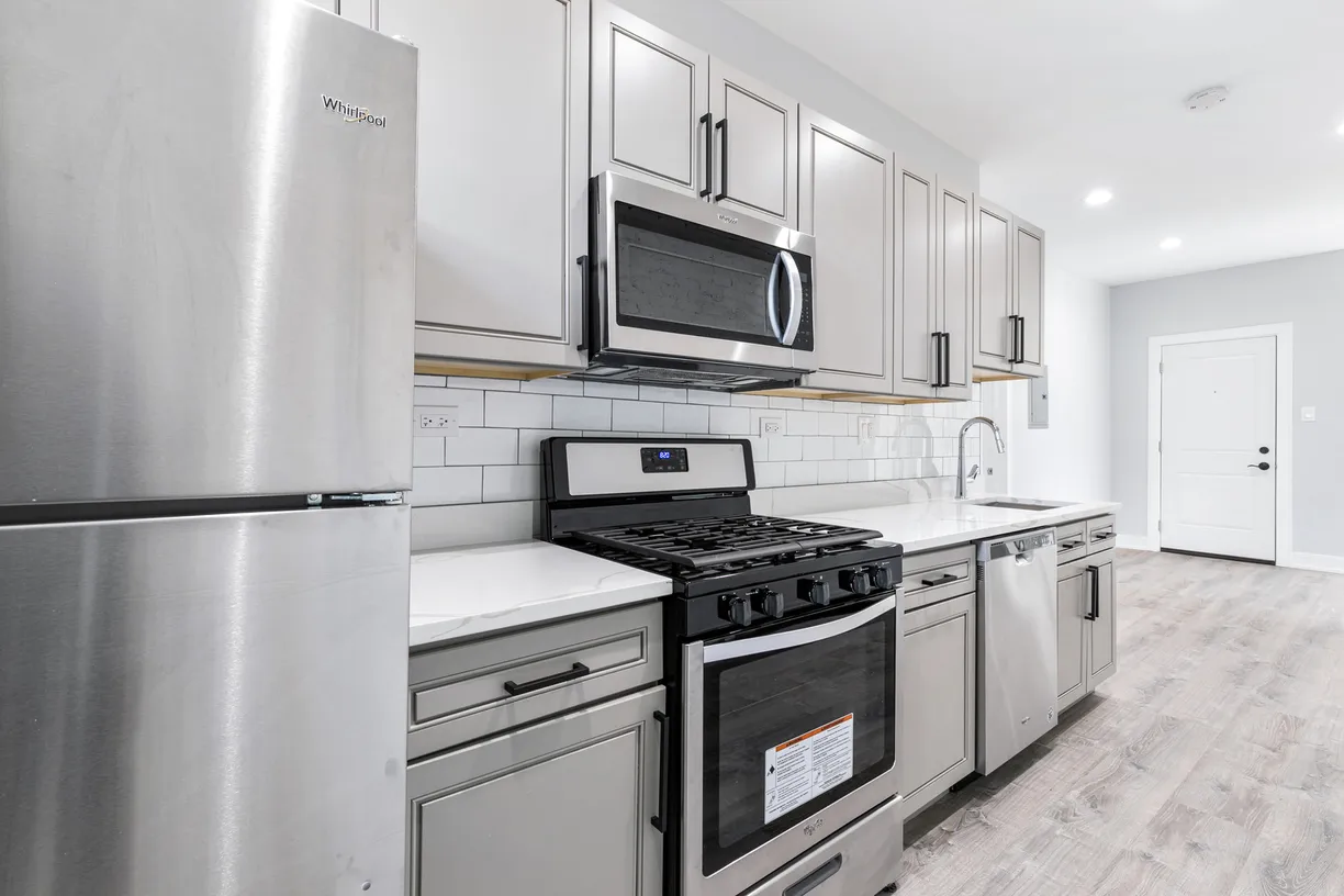 Chicago Real Estate | View 6954 N Wolcott Avenue, 3 | Listing