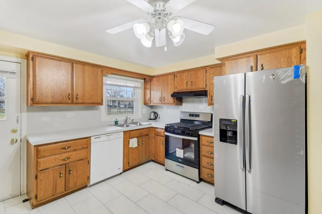 Chicago Real Estate | View 712 Dante Court | Listing