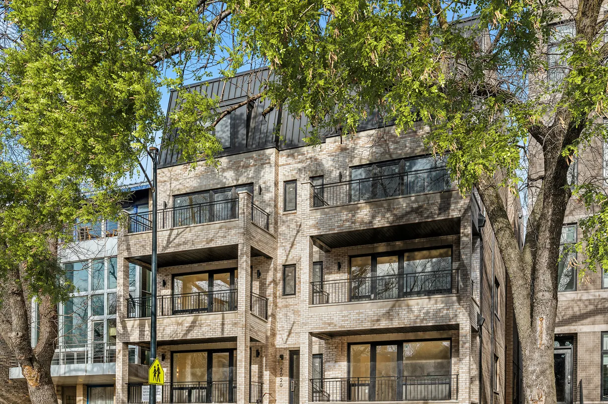 Chicago Real Estate | View 2020 W Webster Avenue, 3E | 3 Beds, 2 Baths