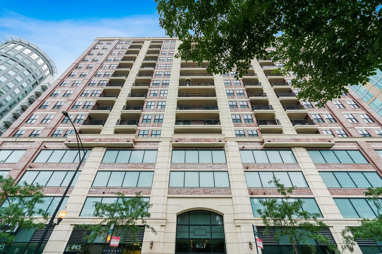 Chicago Real Estate | View 451 W Huron Street, 812 | 2 Beds, 2 Baths