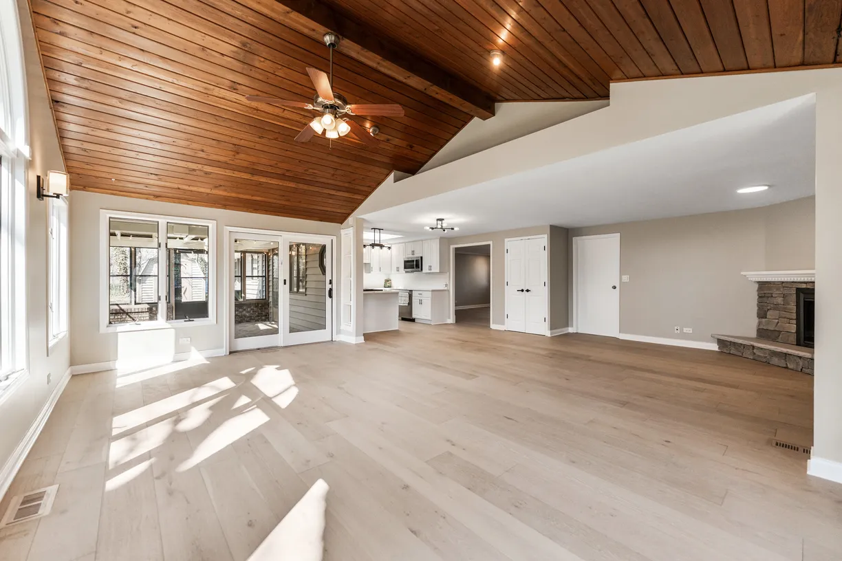 Chicago Real Estate | View 814 Stamford Court | Listing