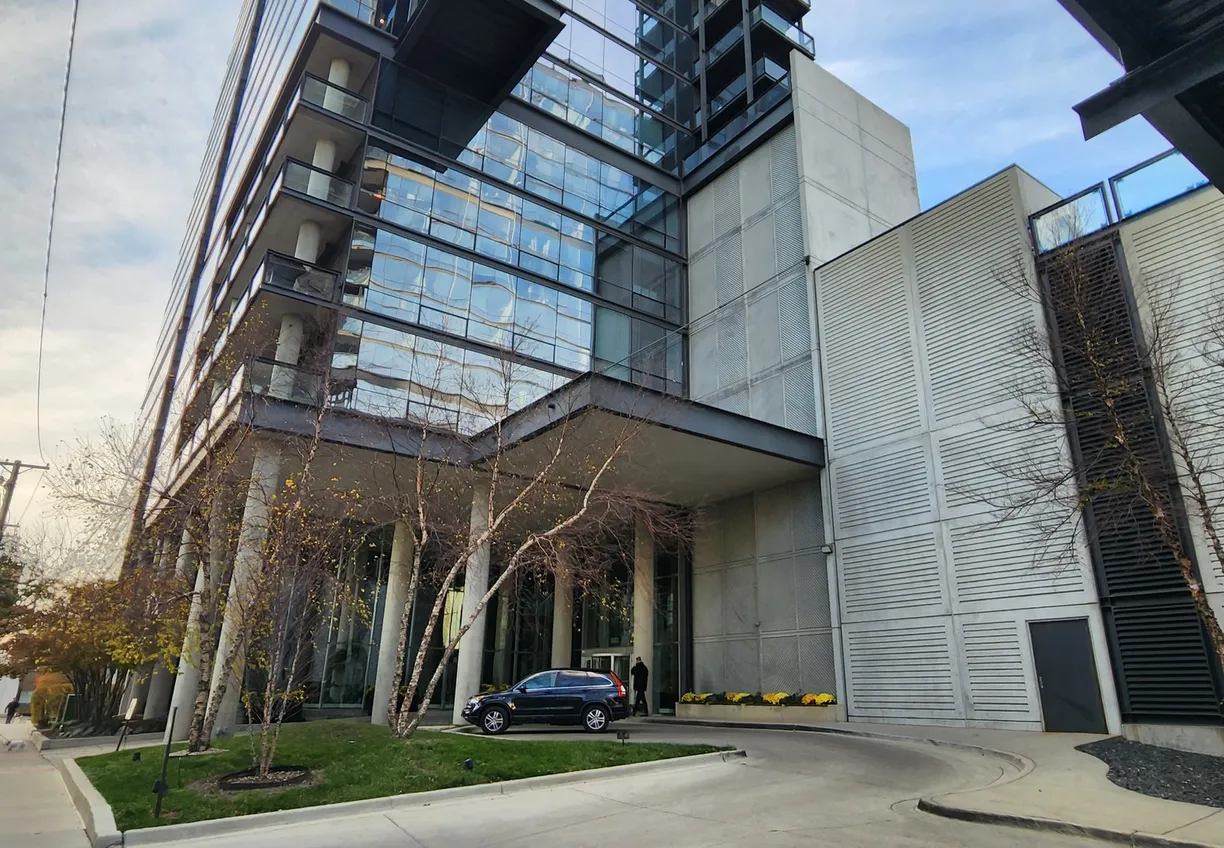 Chicago Real Estate | View 860 W Blackhawk Street, 1403 | 2 Beds, 2 Baths