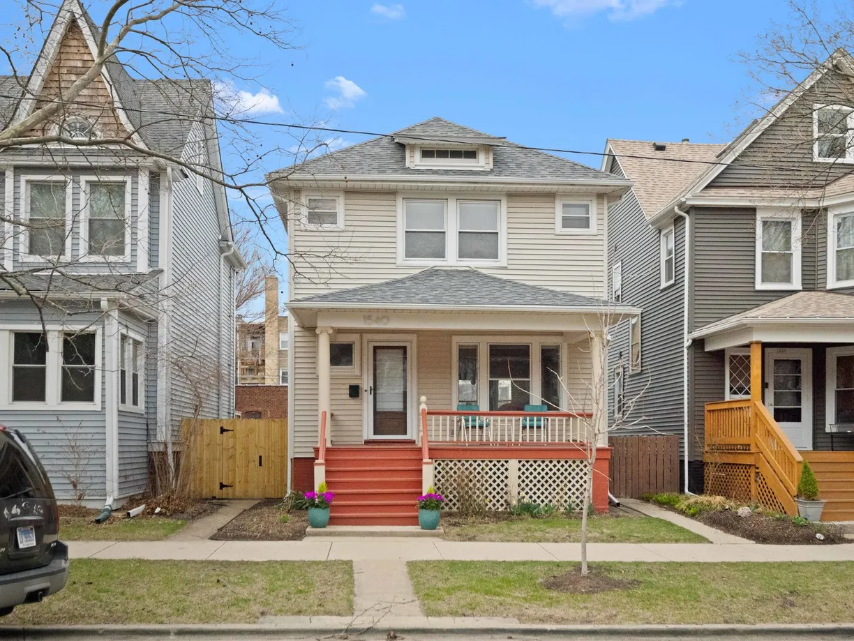 Chicago Real Estate | View 1540 W Hood Avenue | 3 Beds, 1 Bath