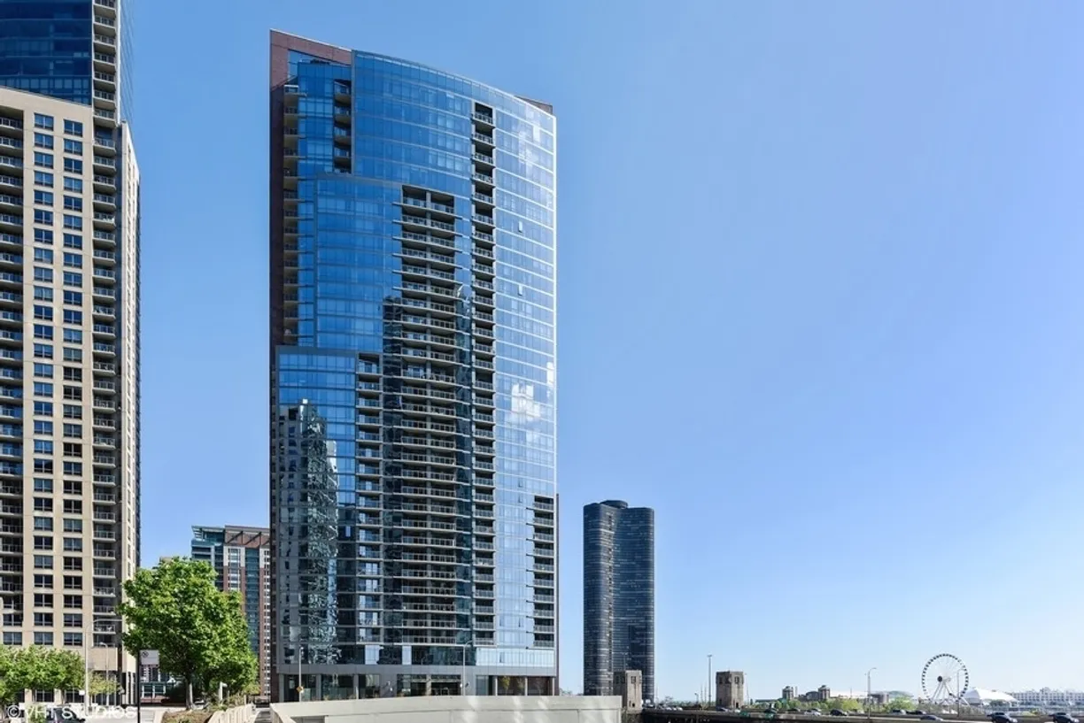 Chicago Real Estate | View 450 E Waterside Drive, 1808 | Listing
