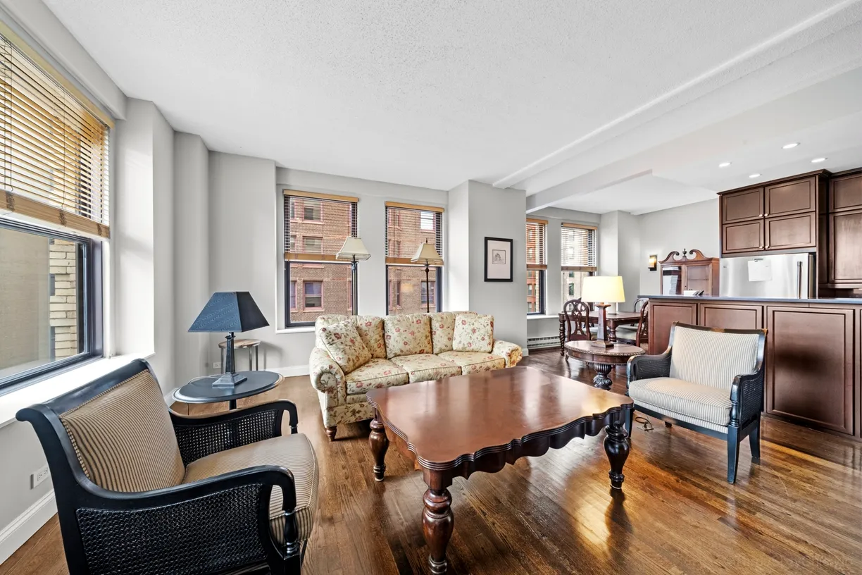 Chicago Real Estate | View 600 S Dearborn Street, 901 | Listing