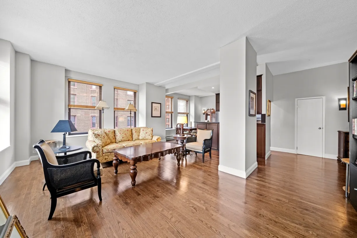 Chicago Real Estate | View 600 S Dearborn Street, 901 | Listing
