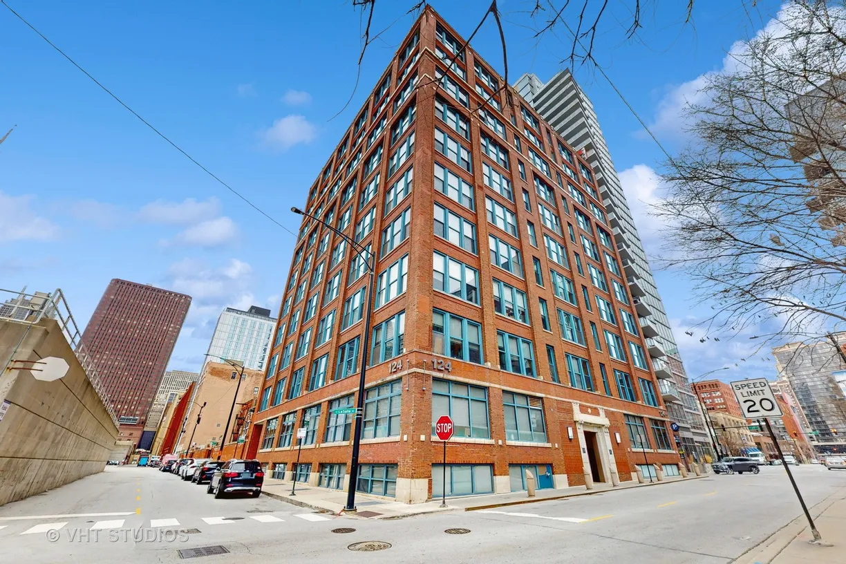 Chicago Real Estate | View 124 W Polk Street, 904 | 2 Beds, 1 Bath