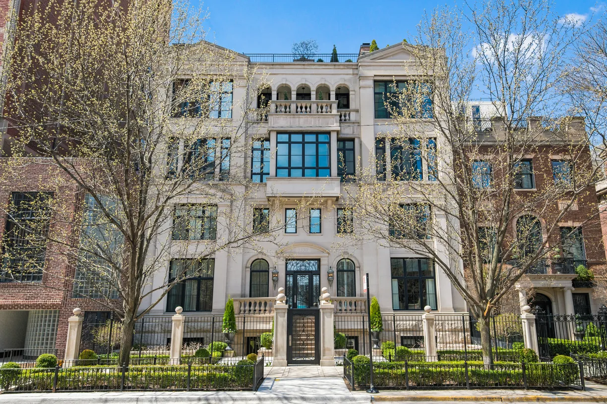 Chicago Real Estate | View 1330 N State Parkway, 1 | 4 Beds, 4 Baths