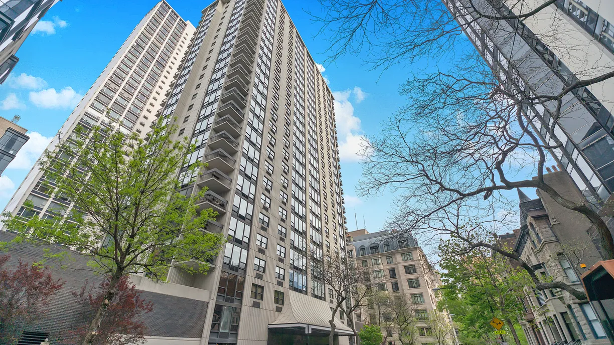 Chicago Real Estate | View 1313 N Ritchie Court, 2405 | 2 Beds, 2 Baths