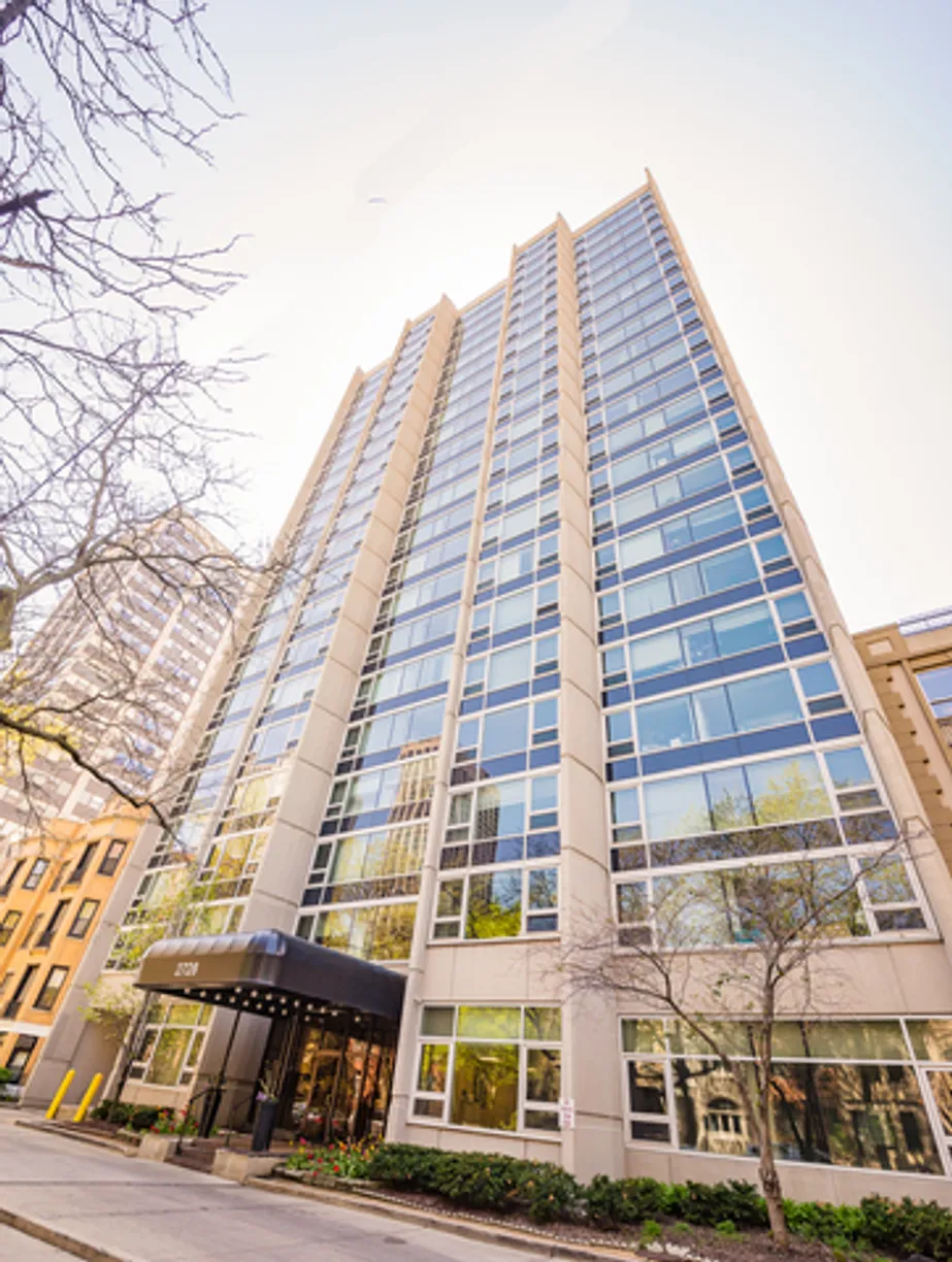 Chicago Real Estate | View 2728 N Hampden Court, 410 | 1 Bed, 1 Bath