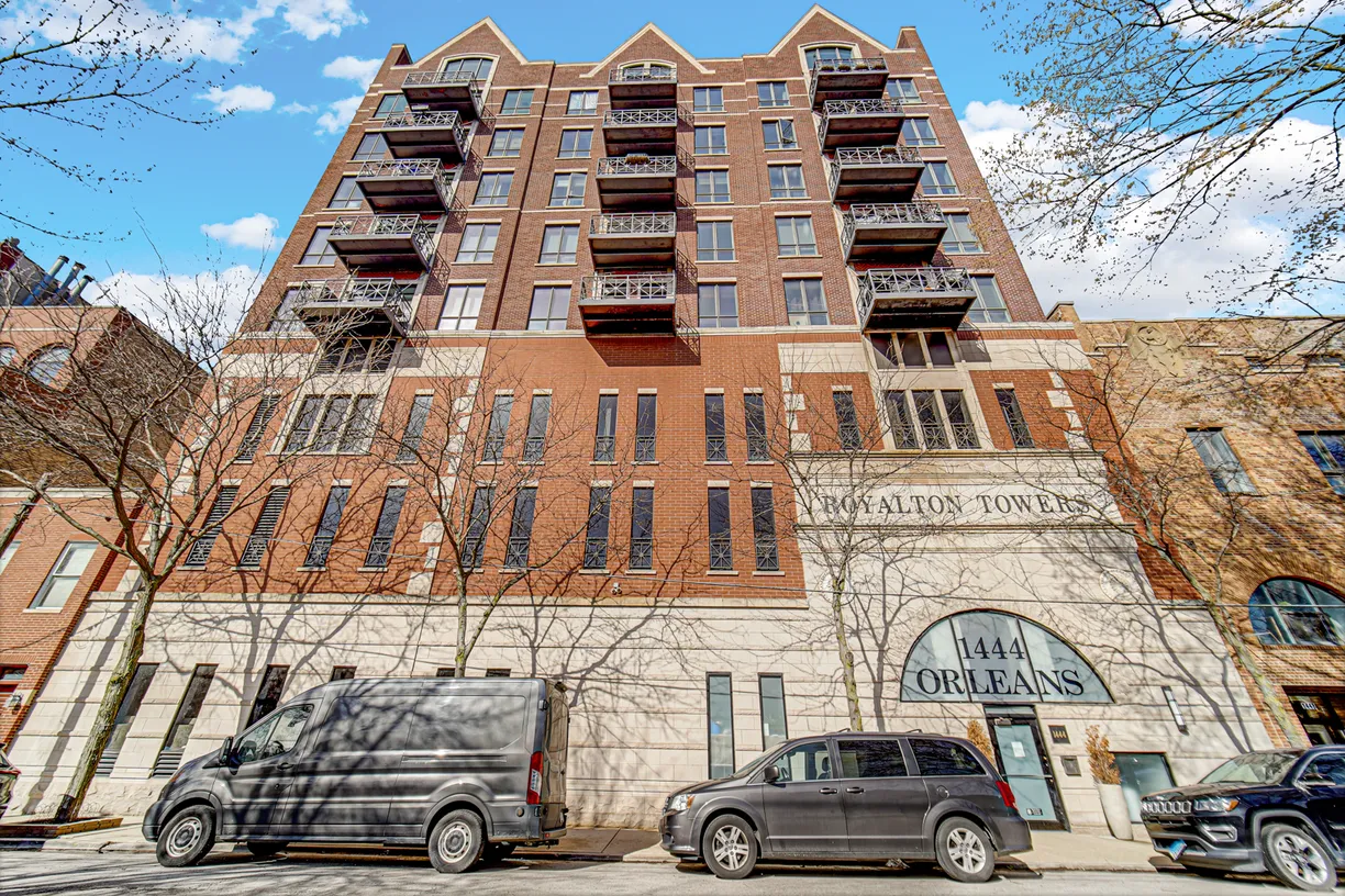 Chicago Real Estate | View 1444 N Orleans Street, 6J | 2 Beds, 2 Baths
