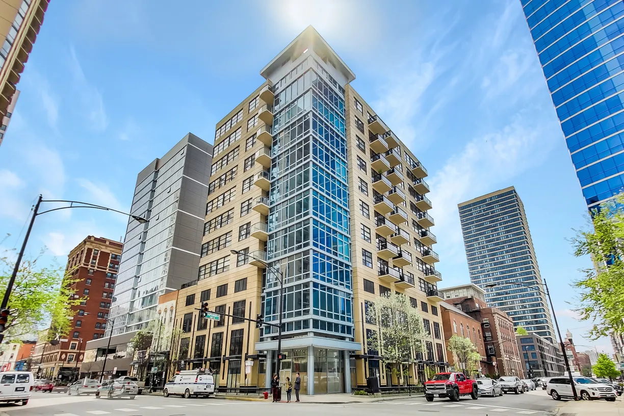 Chicago Real Estate | View 101 W Superior Street, 802 | 2 Beds, 2 Baths
