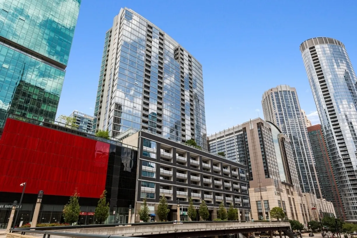 Chicago Real Estate | View 240 E Illinois Street, 1109 | 1 Bed, 1 Bath