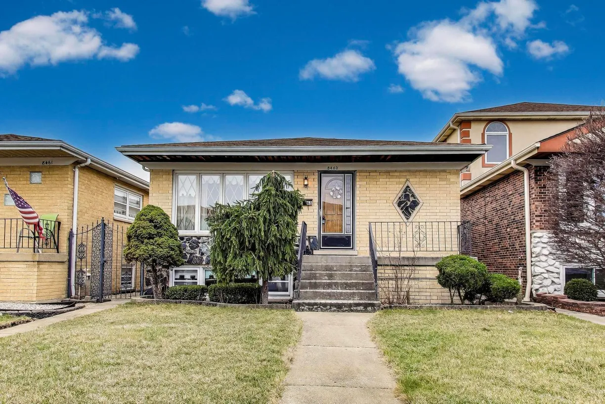 Chicago Real Estate | View 8463 W Castle Island Avenue | 3 Beds, 3 Baths