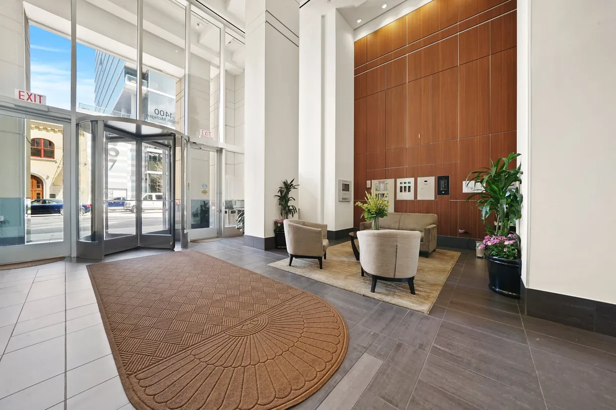 Chicago Real Estate | View 1400 S Michigan Avenue, 909 | Listing