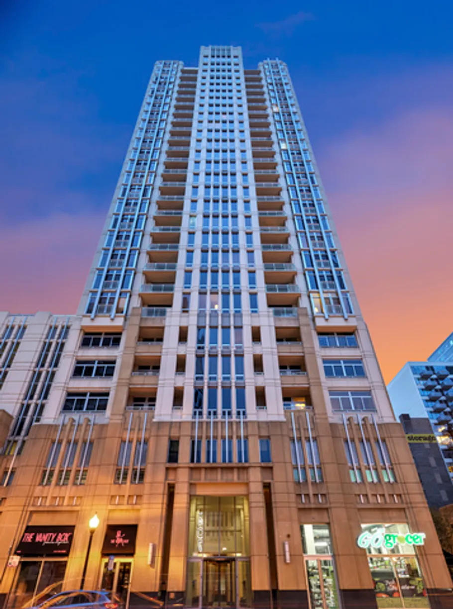 Chicago Real Estate | View 1400 S Michigan Avenue, 909 | 2 Beds, 2 Baths
