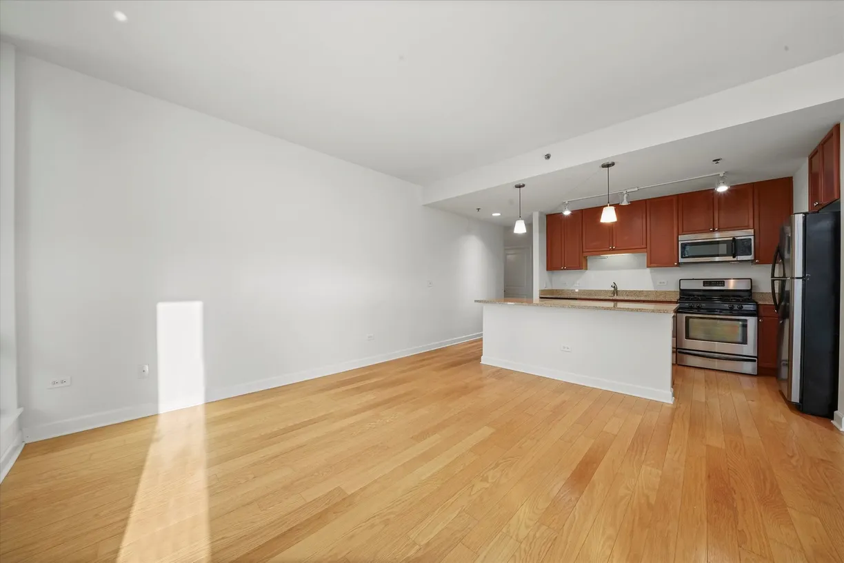 Chicago Real Estate | View 1400 S Michigan Avenue, 909 | Listing